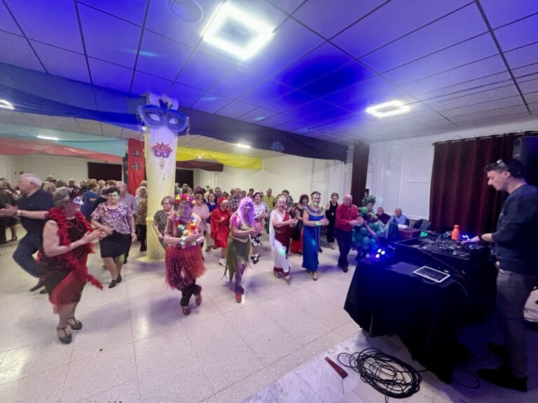 El-Carnaval-de-Mostoles-llego-a-su-fin-con-la.jpeg