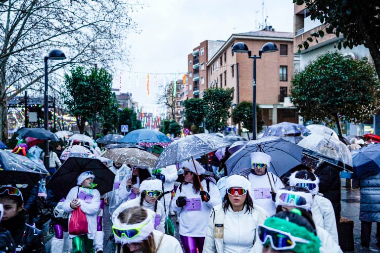 La-lluvia-no-impidio-que-miles-de-mostolenos-disfrutaran-del.jpeg