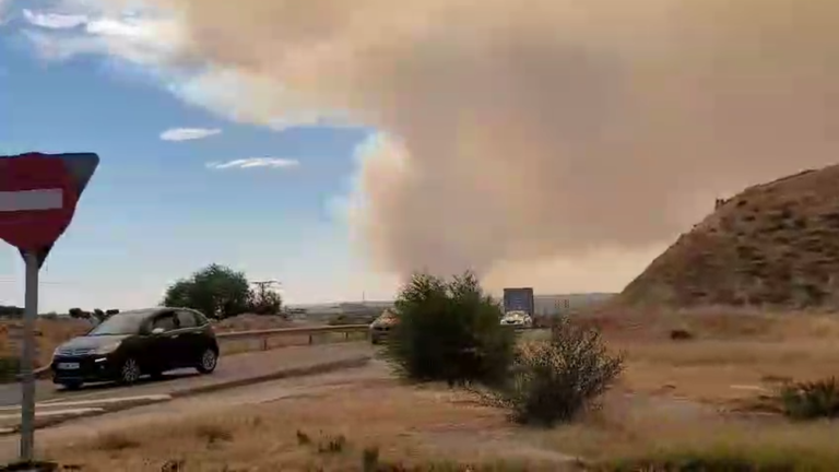 Alarma-en-el-sur-por-densa-columna-de-humo-de.png