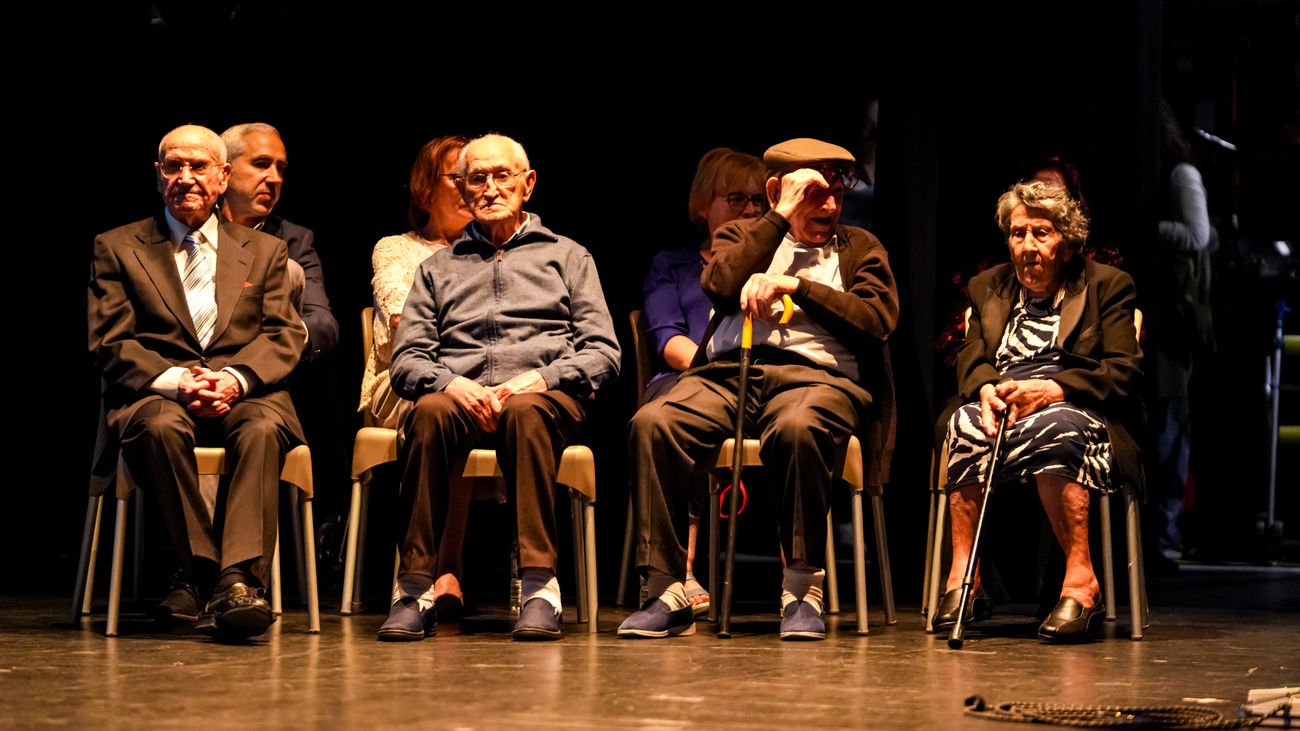 Homenaje en Móstoles a sus vecinos centenarios