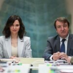 La presidenta Isabel Díaz Ayuso durante la reunión