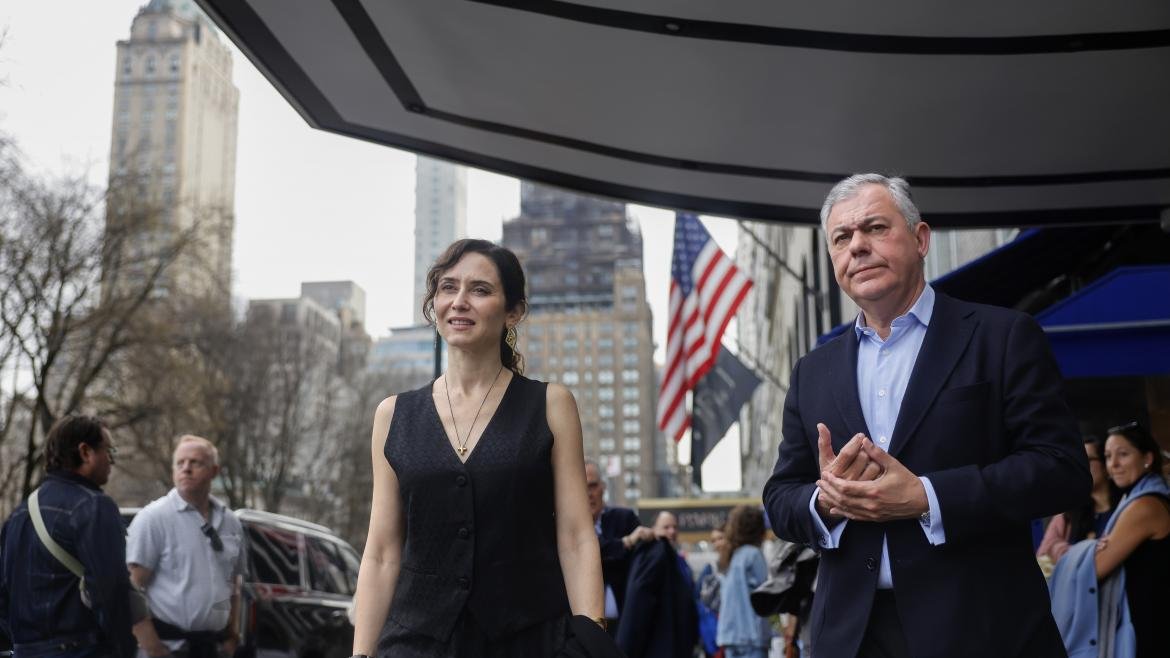 La presidenta Isabel Díaz Ayuso durante el espectáculo