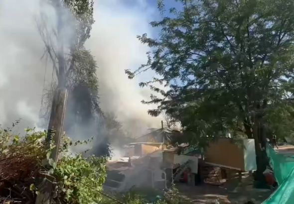 Móstoles evita daños mayores tras sofocar un incendio en la urbanización Los Llanos