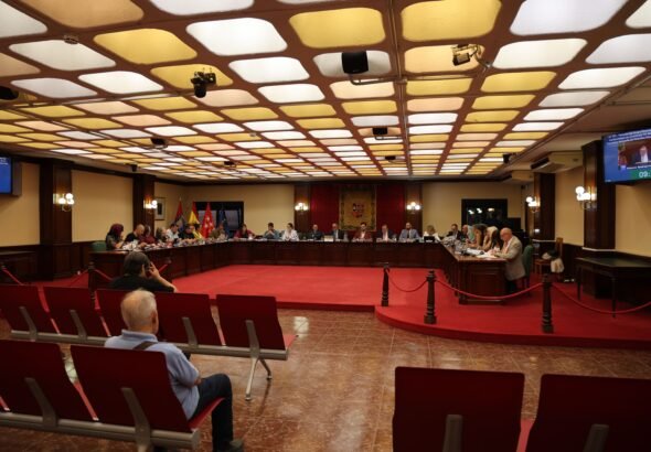 Móstoles aprueba mociones de apoyo a Ceuta en pleno municipal de septiembre